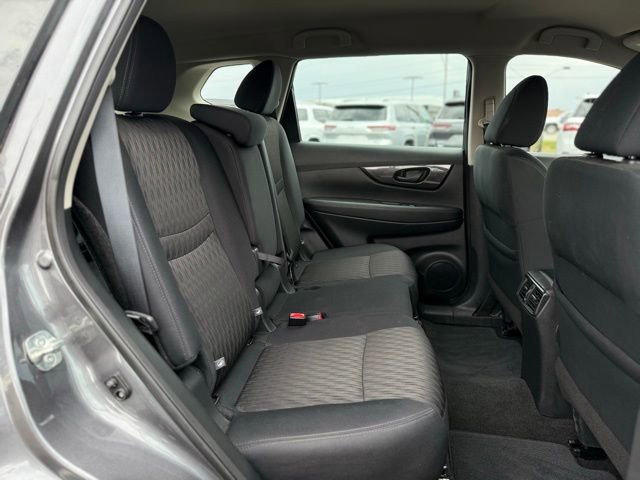 Used 2019 Nissan Rogue S image 20