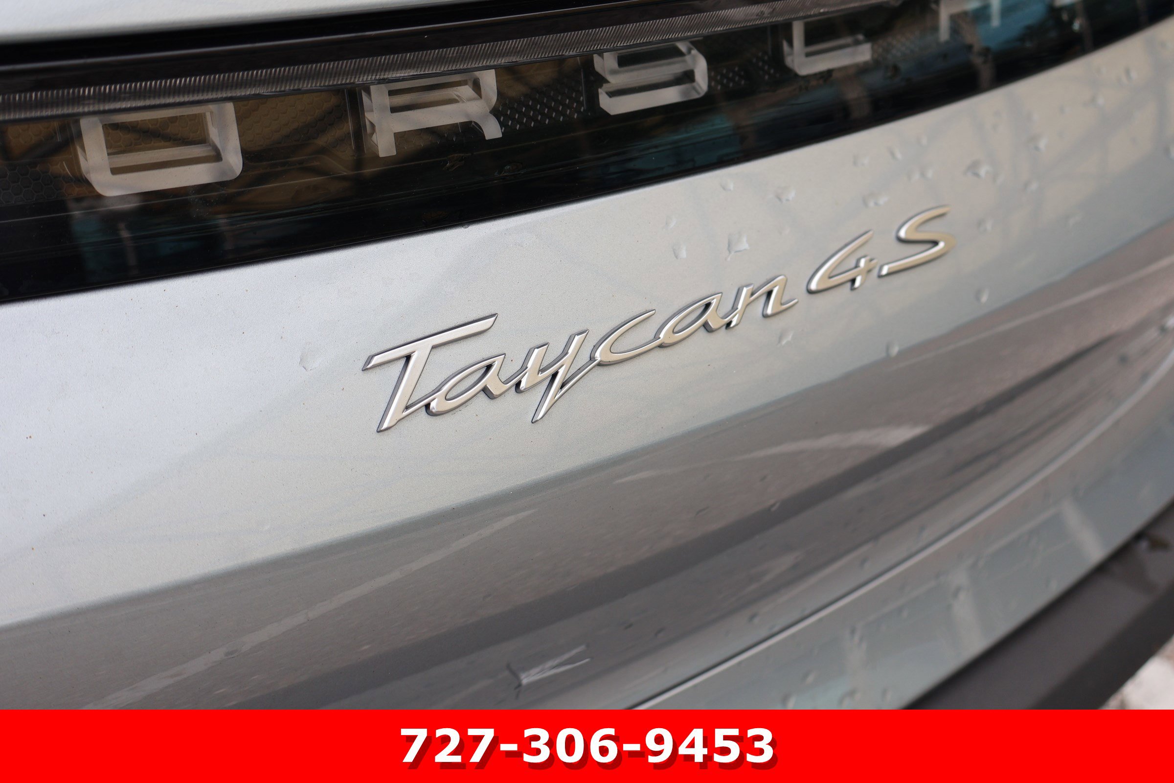 Used 2021 Porsche Taycan 4S image 8