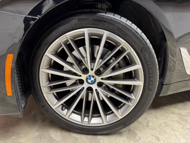 Used 2018 BMW 540i xDrive w/ Luxury Seating Package image 28