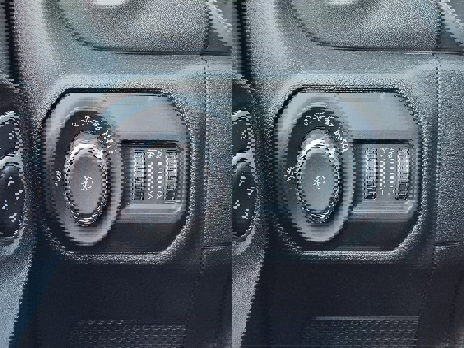 Used 2021 Jeep Wrangler Unlimited Sahara image 22