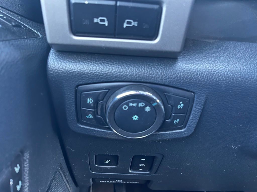 Used 2022 Ford F350 Lariat w/ Lariat Ultimate Package AWD/4WD image 11