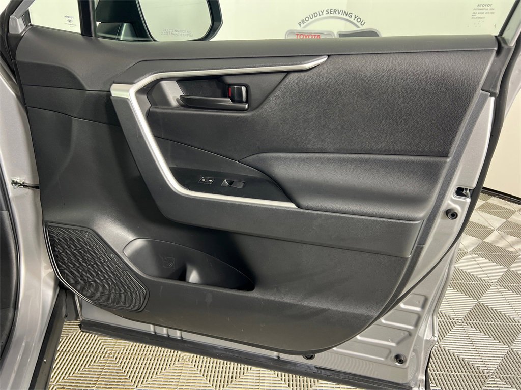 Used 2023 Toyota RAV4 LE image 14
