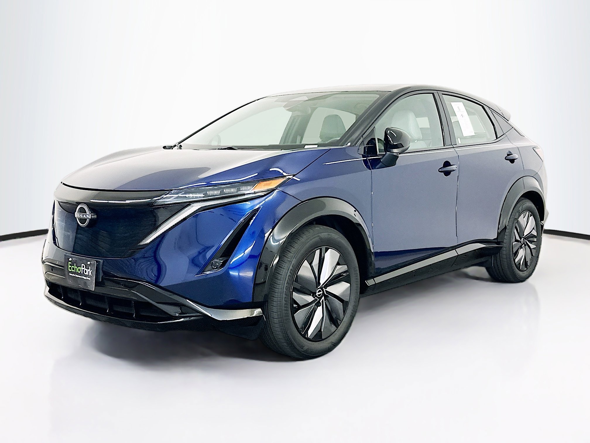 Used 2024 Nissan Ariya AWD image 3