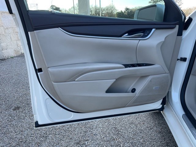 Used 2014 Cadillac XTS Base image 13