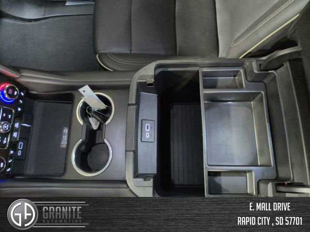 Used 2022 GMC Yukon XL SLT w/ SLT Luxury Package image 25