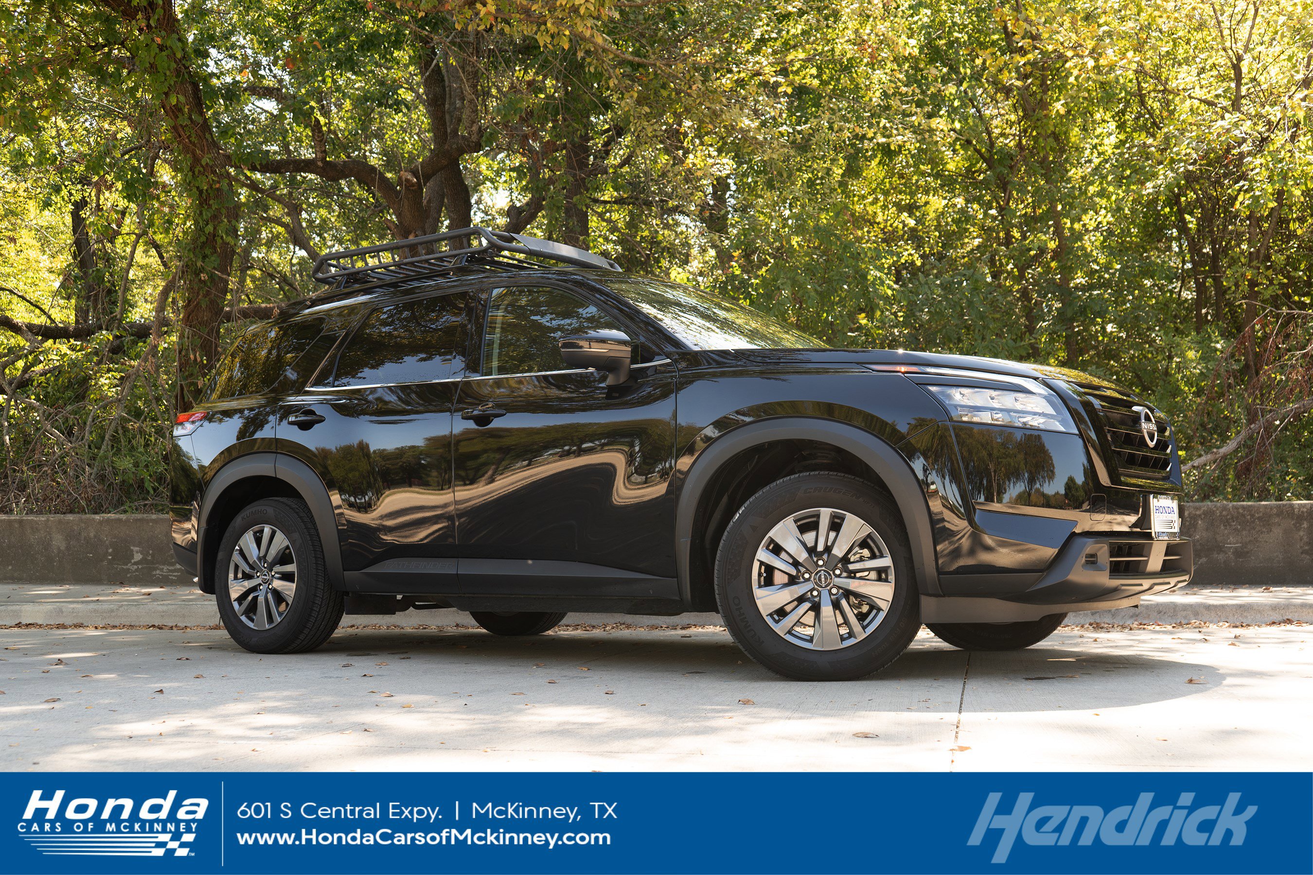 Used 2024 Nissan Pathfinder SV