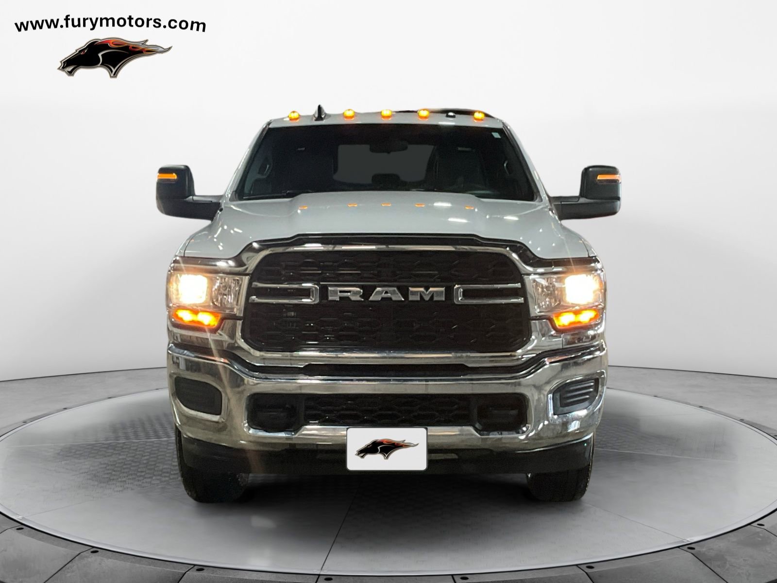 Used 2024 RAM 2500 Tradesman w/ Chrome Appearance Group image 8
