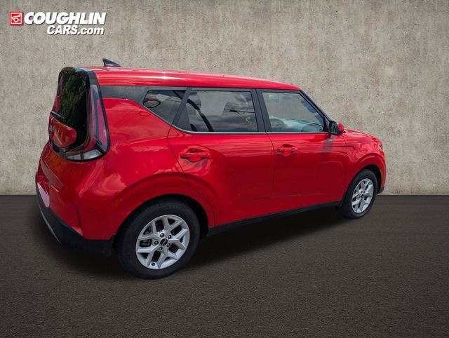 Used 2023 Kia Soul LX w/ LX Technology Package FWD image 8