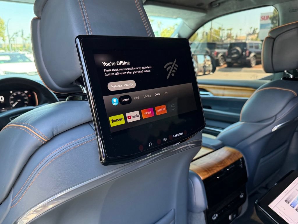 Used 2022 Jeep Grand Wagoneer Series II w/ Rear Seat Video Group 1 AWD/4WD image 27