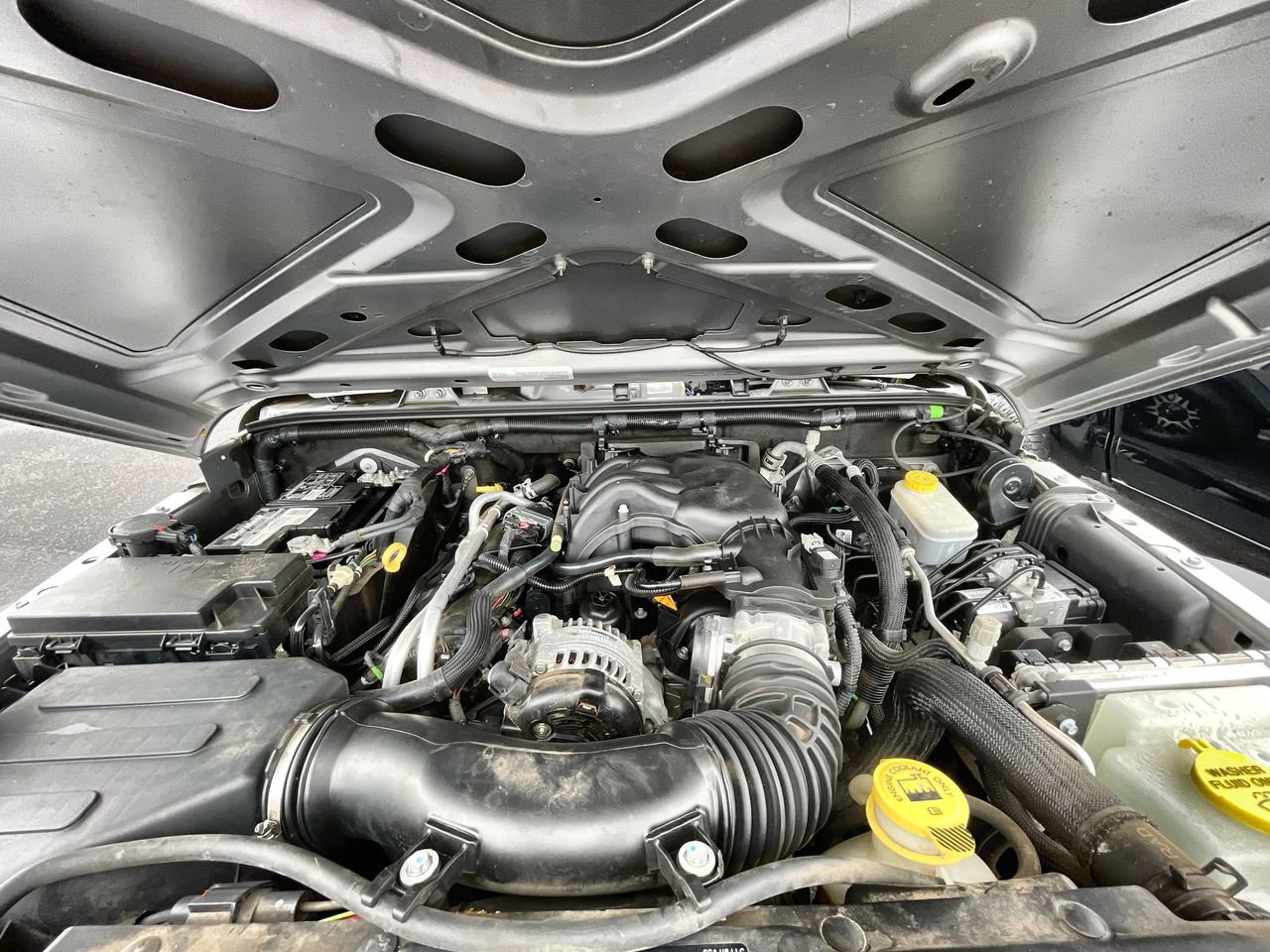 Used 2018 Jeep Wrangler Unlimited Sport S image 25