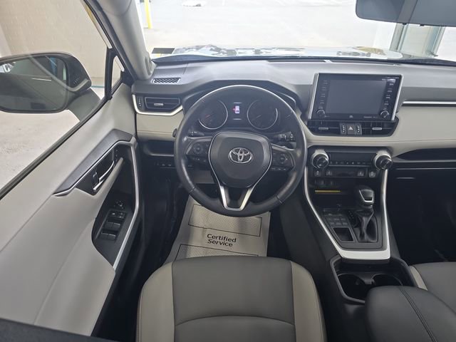 Used 2020 Toyota RAV4 XLE Premium AWD/4WD image 12