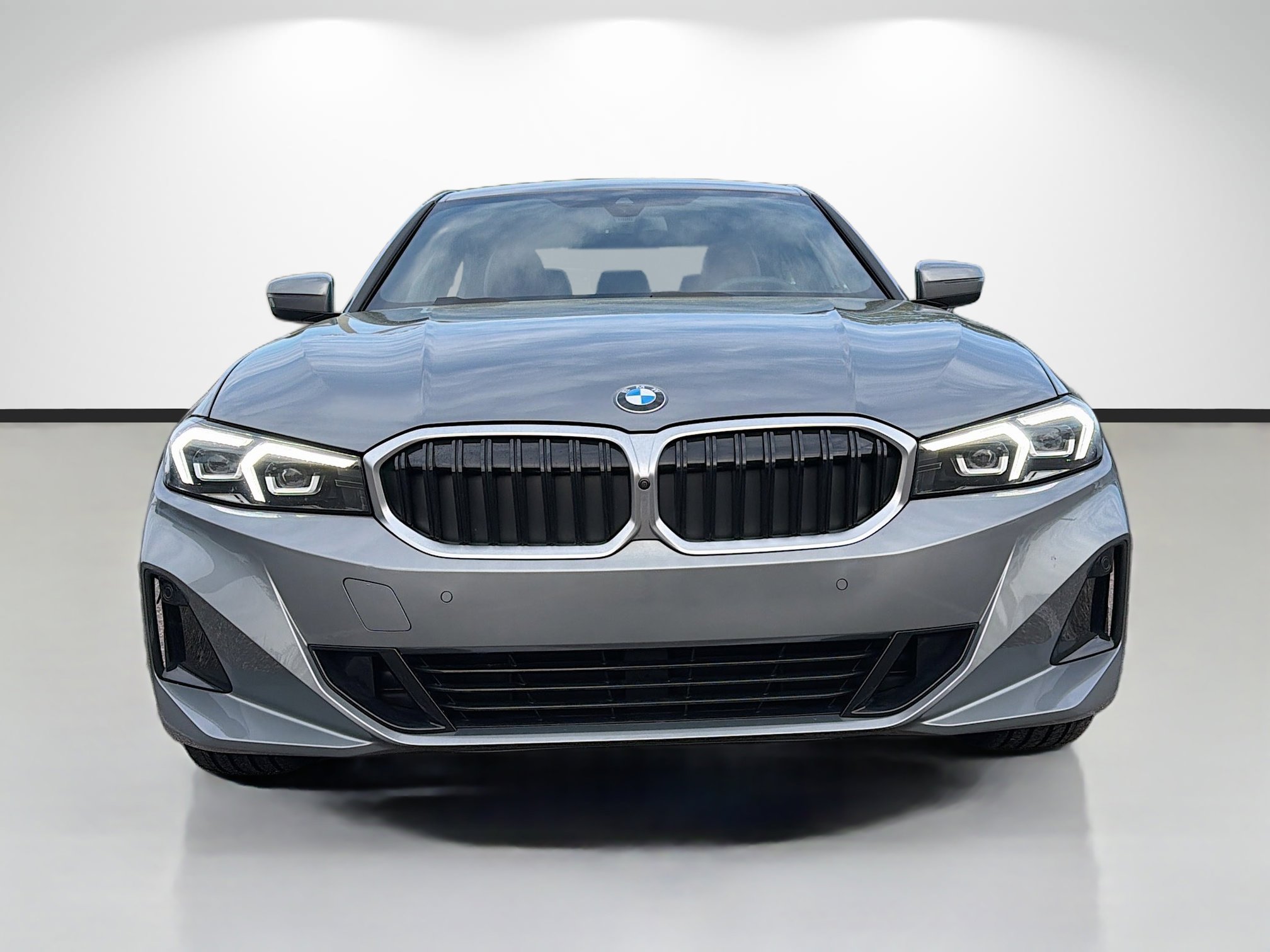 Used 2025 BMW 330i Sedan image 8
