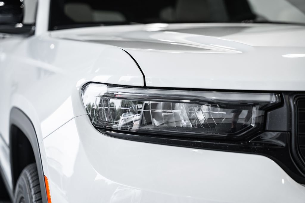 New 2025 Jeep Grand Cherokee L Limited w/ Luxury Tech Group II image 13