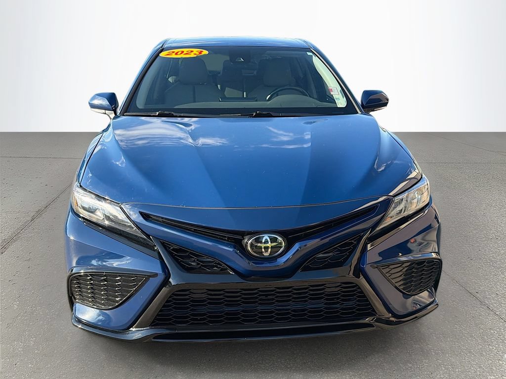 Used 2023 Toyota Camry SE FWD image 9