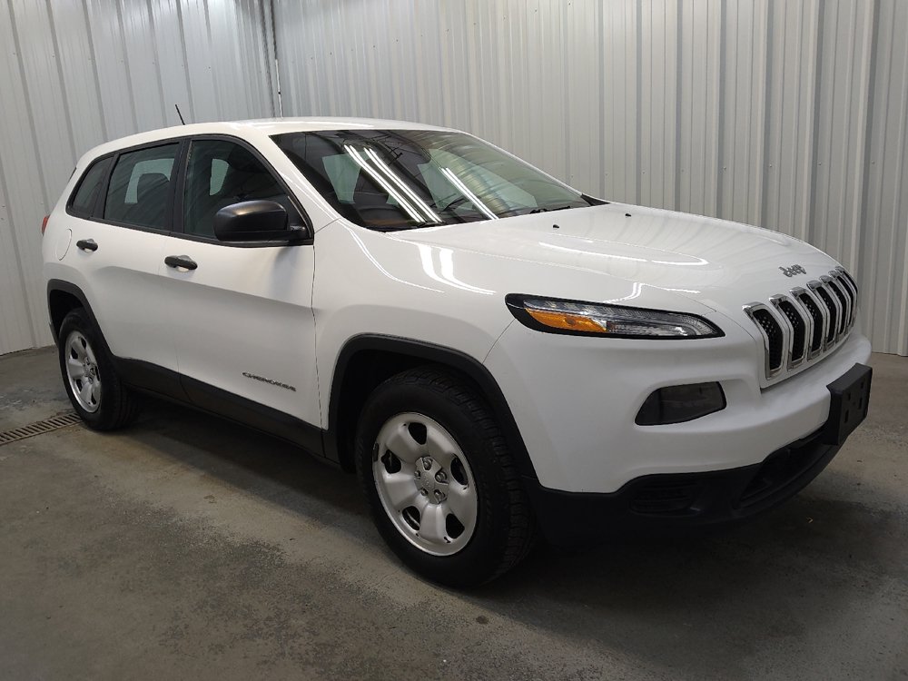 Used 2016 Jeep Cherokee Sport w/ Cold Weather Group AWD/4WD image 11