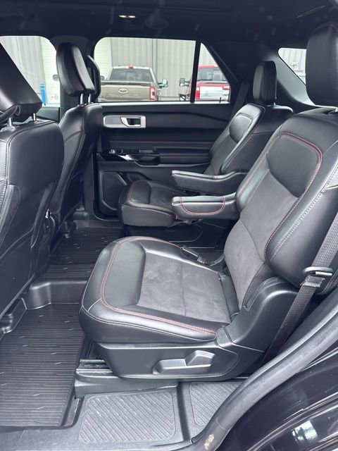 Certified 2024 Ford Explorer ST-Line w/ Class IV Trailer Tow Package AWD/4WD image 13