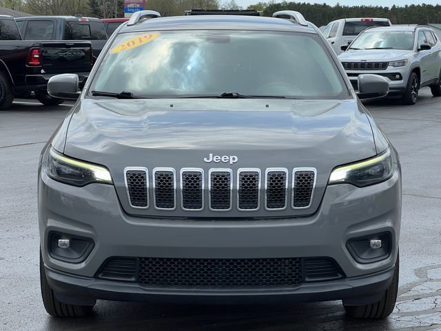 Used 2019 Jeep Cherokee Latitude Plus AWD/4WD image 41