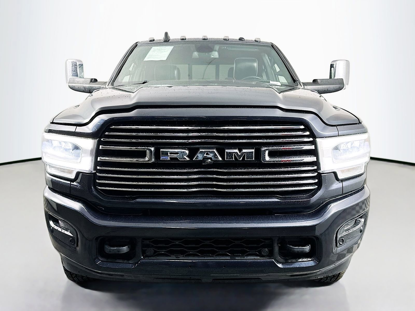 Used 2019 RAM 3500 Laramie AWD/4WD image 2