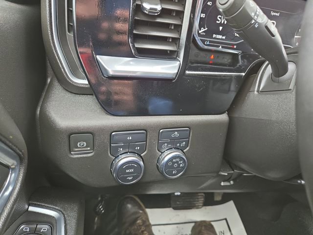 Used 2024 GMC Sierra 3500 SLE w/ SLE Convenience Package image 22