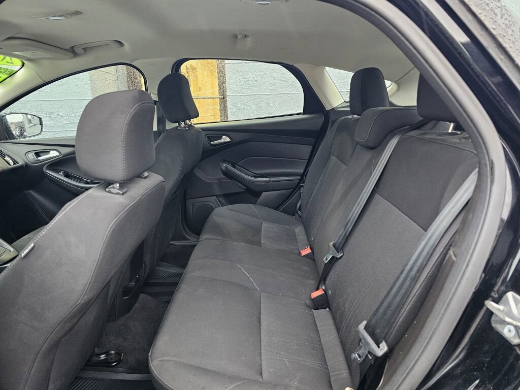 Used 2016 Ford Focus SE image 17