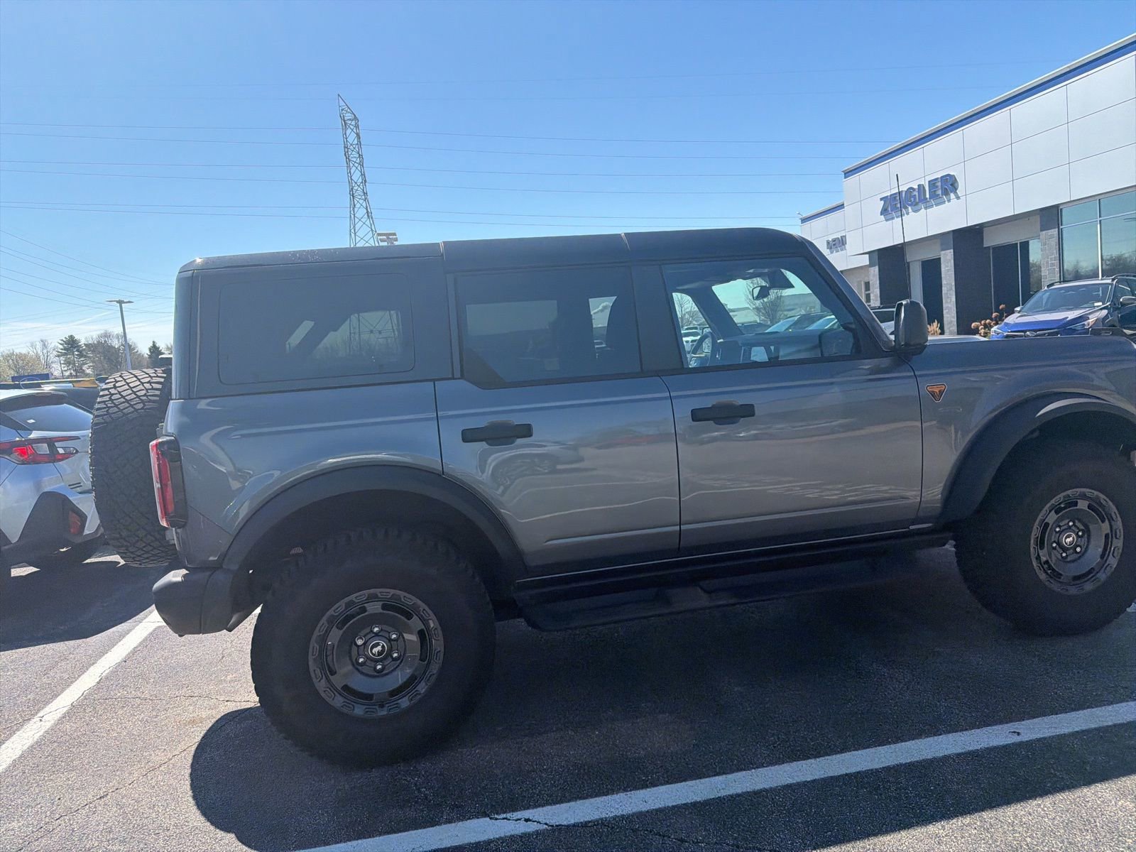 Used 2024 Ford Bronco Badlands image 15