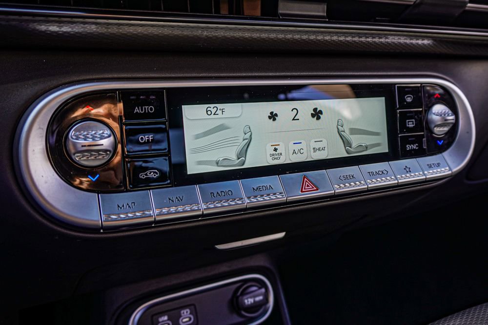 Used 2023 Genesis GV60 Advanced image 42