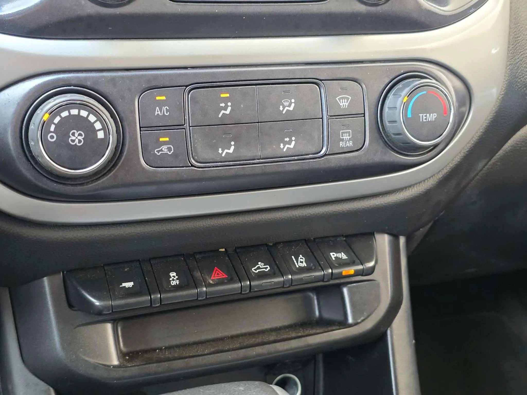 Used 2021 Chevrolet Colorado LT w/ Safety Package image 21