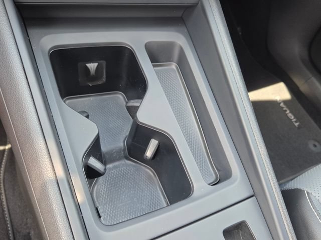 Certified 2025 Volkswagen Tiguan SE FWD image 22