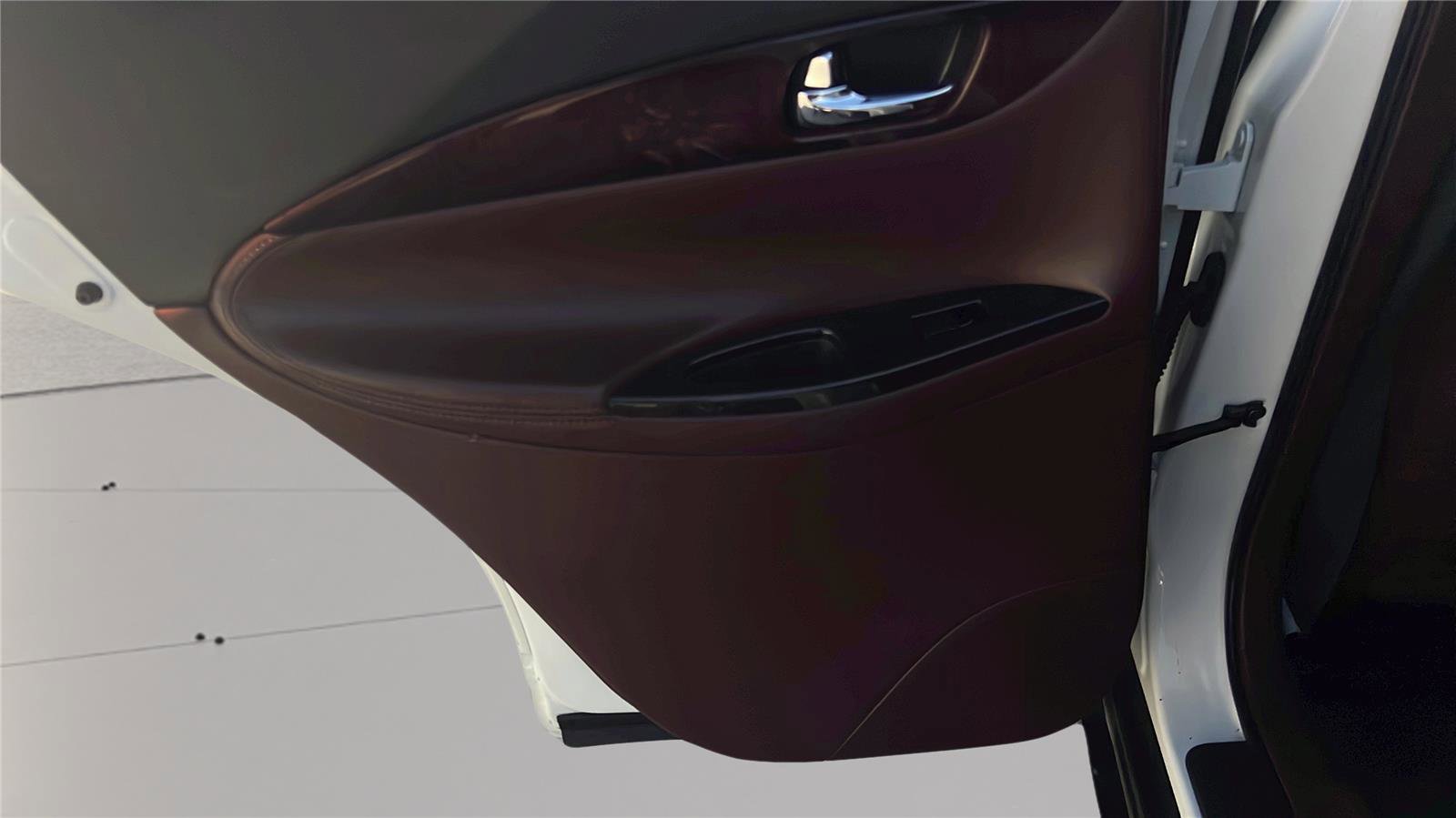 Used 2014 INFINITI QX50 Journey w/ Premium Package image 18