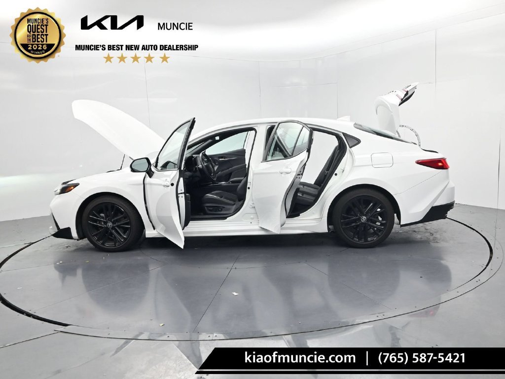 Used 2025 Toyota Camry SE FWD image 63