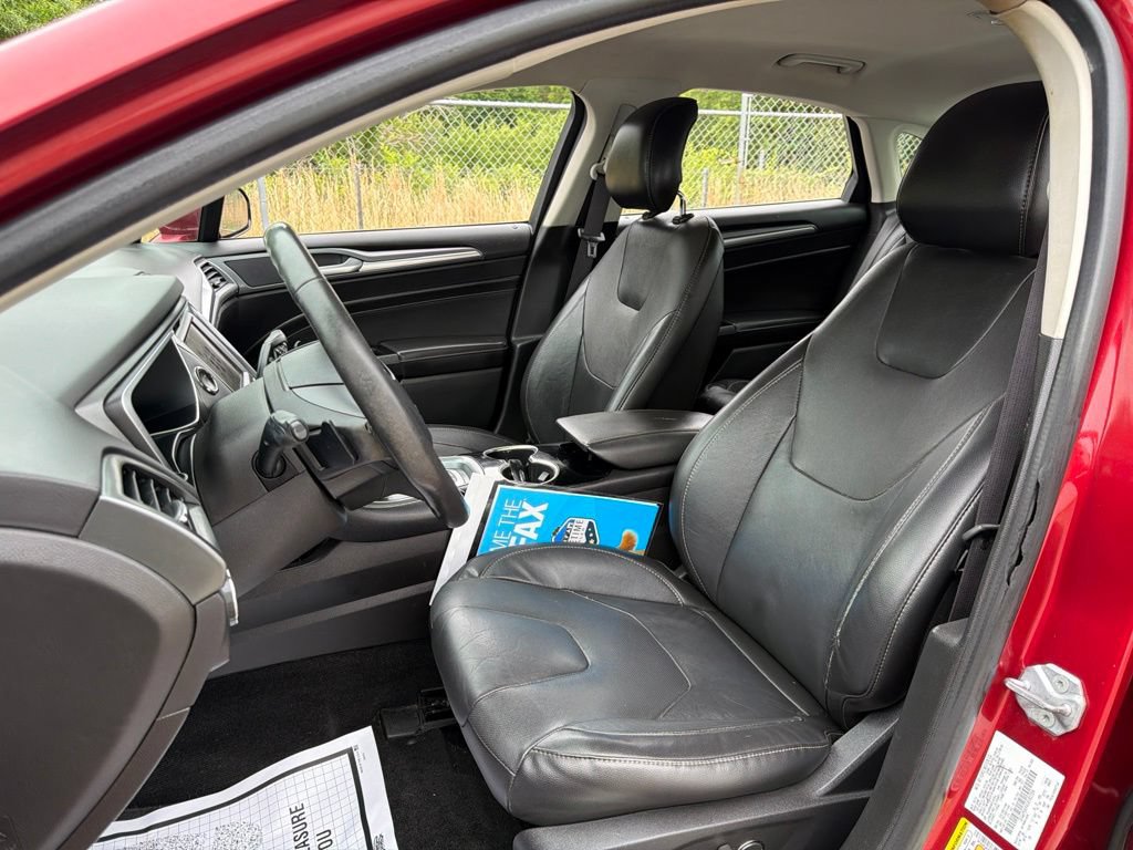 Used 2014 Ford Fusion Titanium FWD image 22