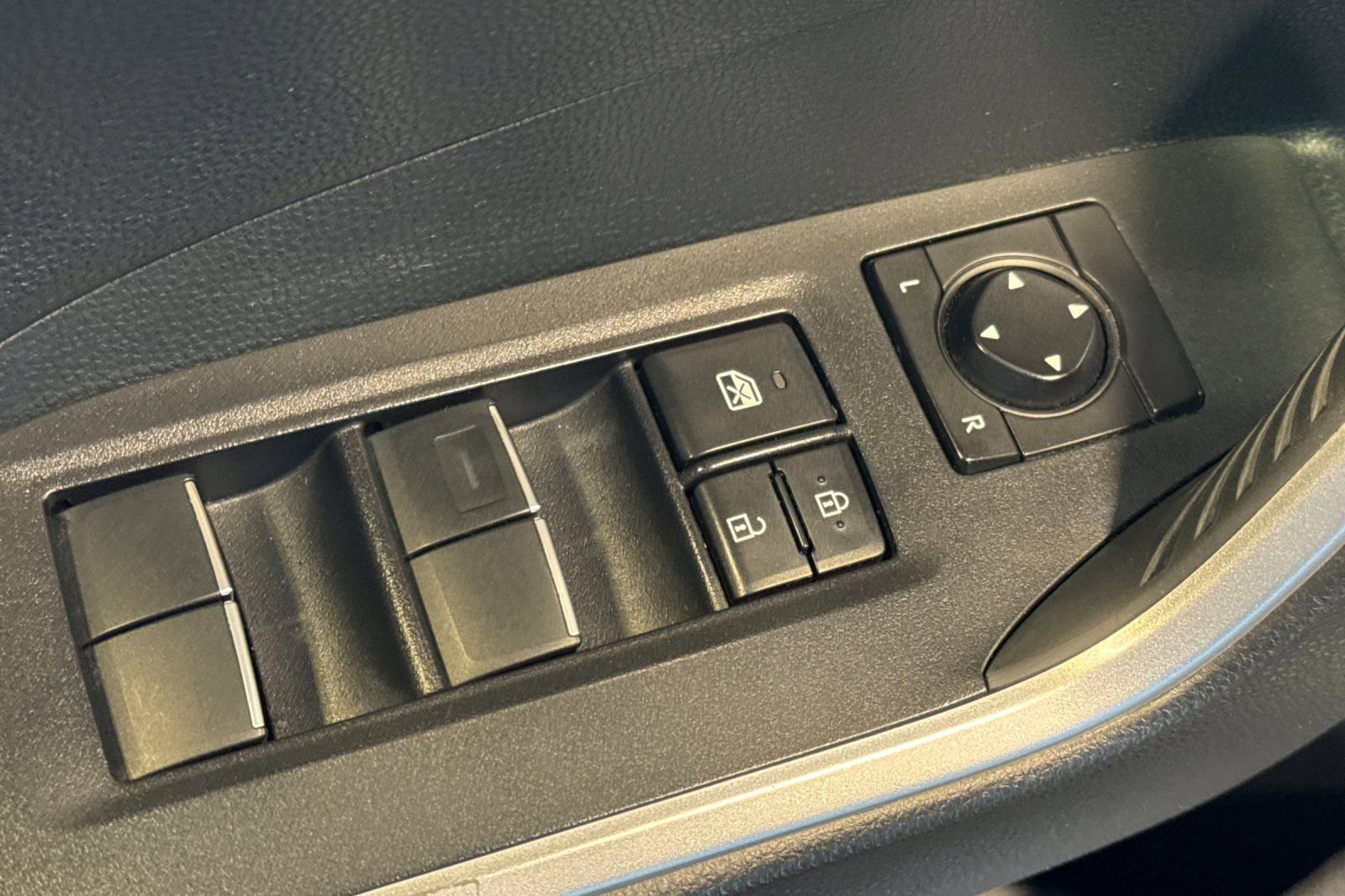 Certified 2021 Toyota RAV4 XSE w/ XSE Grade Weather Package image 15