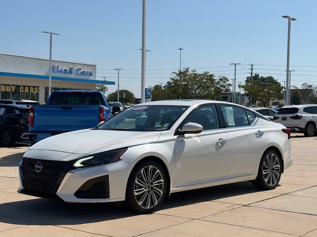 Used 2024 Nissan Altima 2.5 SL FWD image 8