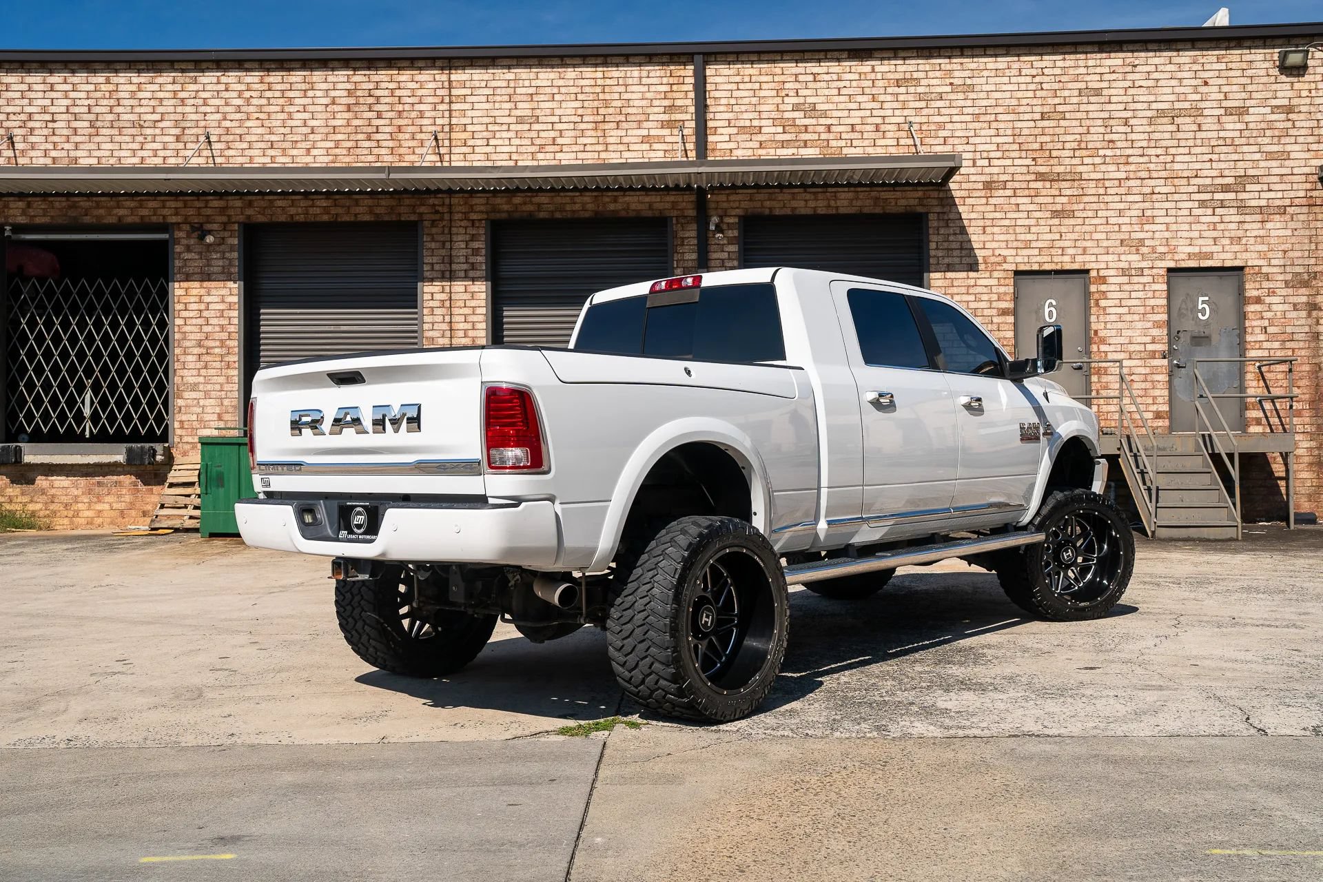 Used 2018 RAM 2500 Limited AWD/4WD image 2