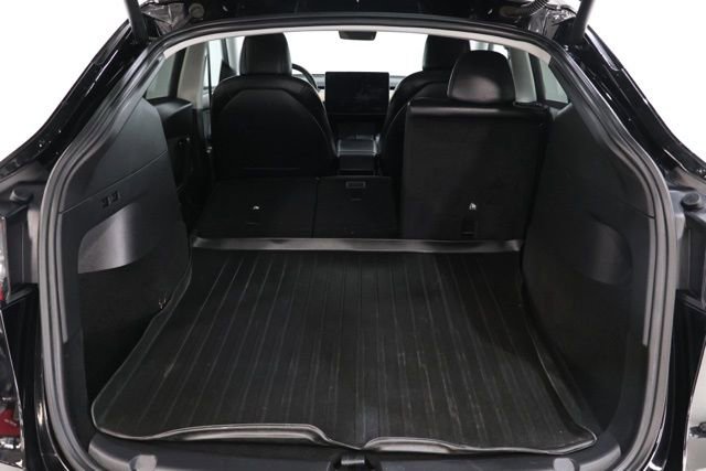Used 2021 Tesla Model Y Long Range image 29