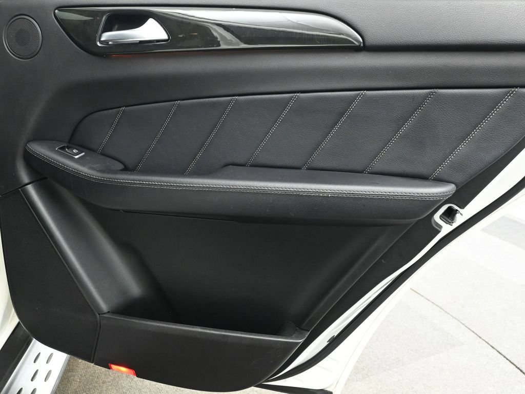 Used 2016 Mercedes-Benz GL 450 4MATIC w/ Premium I Package image 21