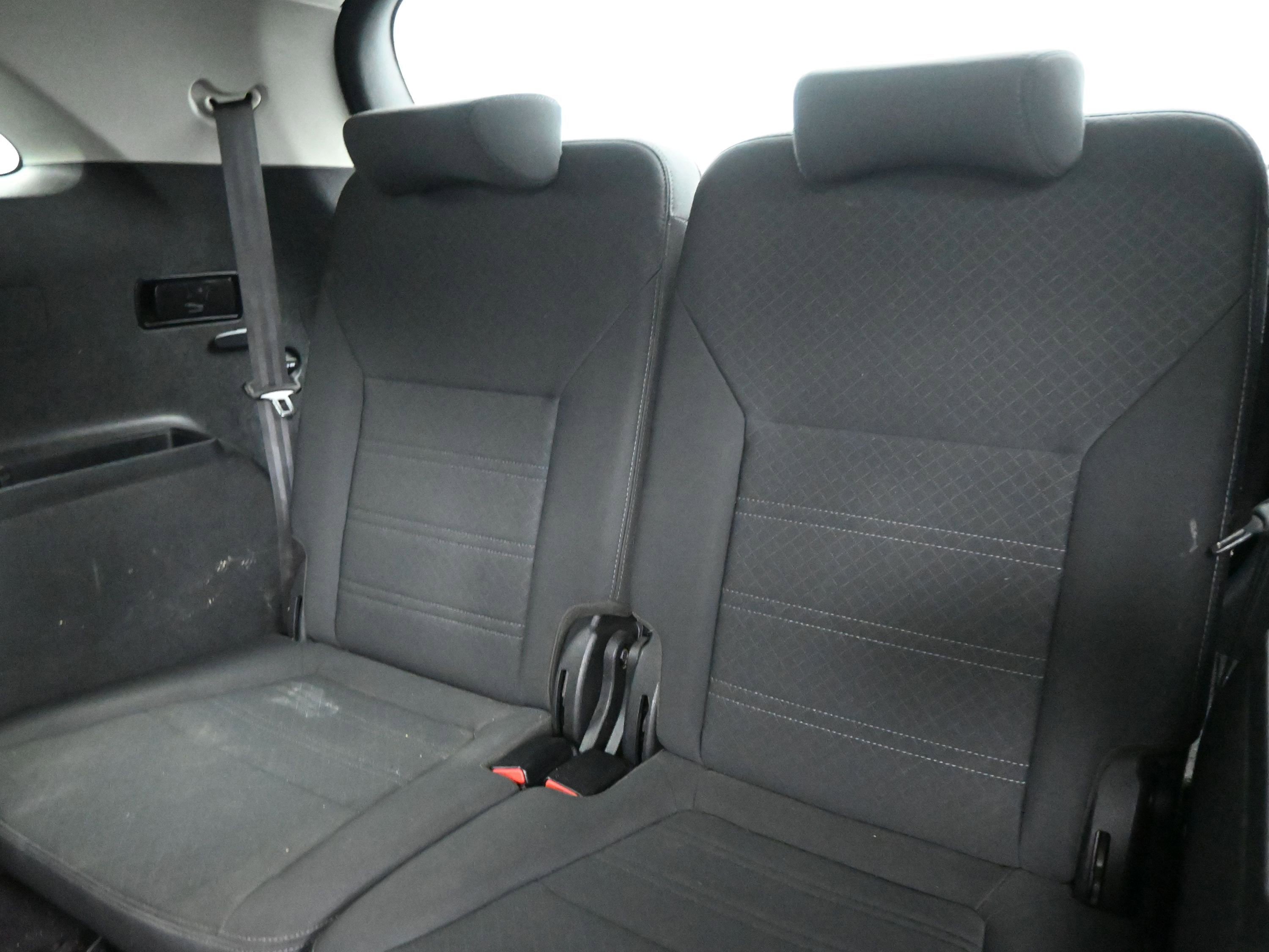 Used 2020 Kia Sorento LX image 19