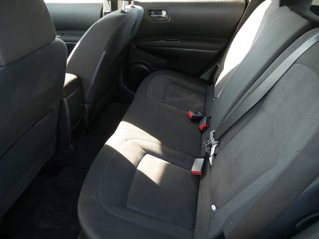 Used 2015 Nissan Rogue S AWD/4WD image 8