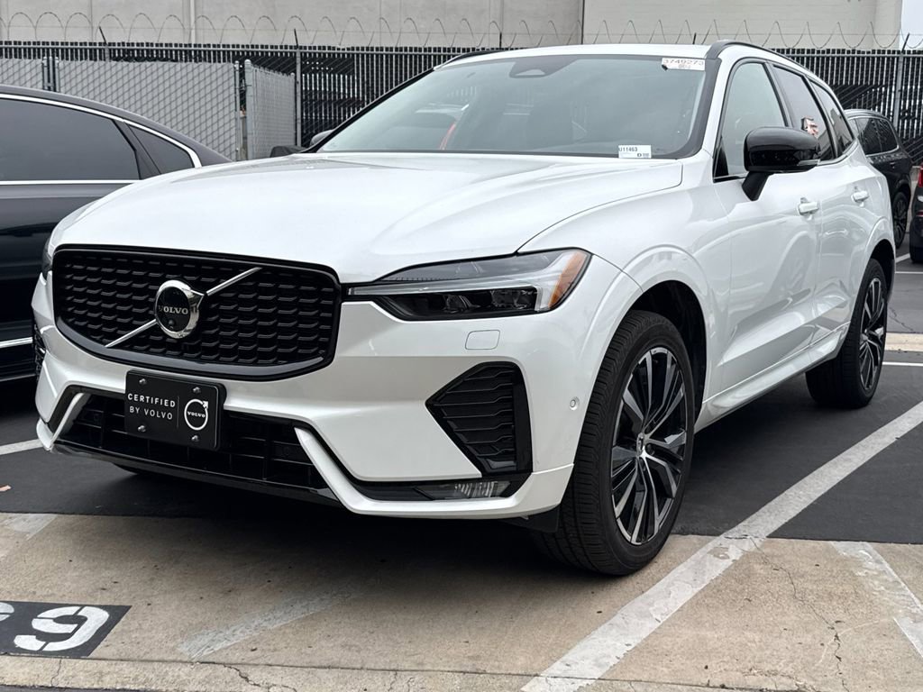 Certified 2025 Volvo XC60 B5 Plus AWD/4WD image 2