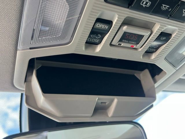 Used 2019 Toyota RAV4 XLE w/ Convenience Package FWD image 37