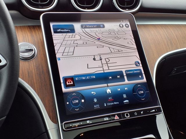 Used 2024 Mercedes-Benz C 300 Sedan image 5