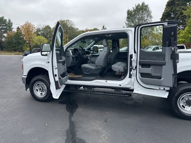 New 2026 Ford F250 XL w/ XL Chrome Package image 11