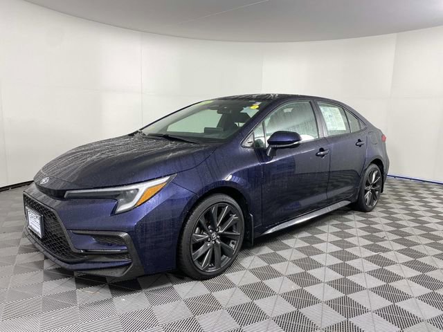 Used 2024 Toyota Corolla SE image 4