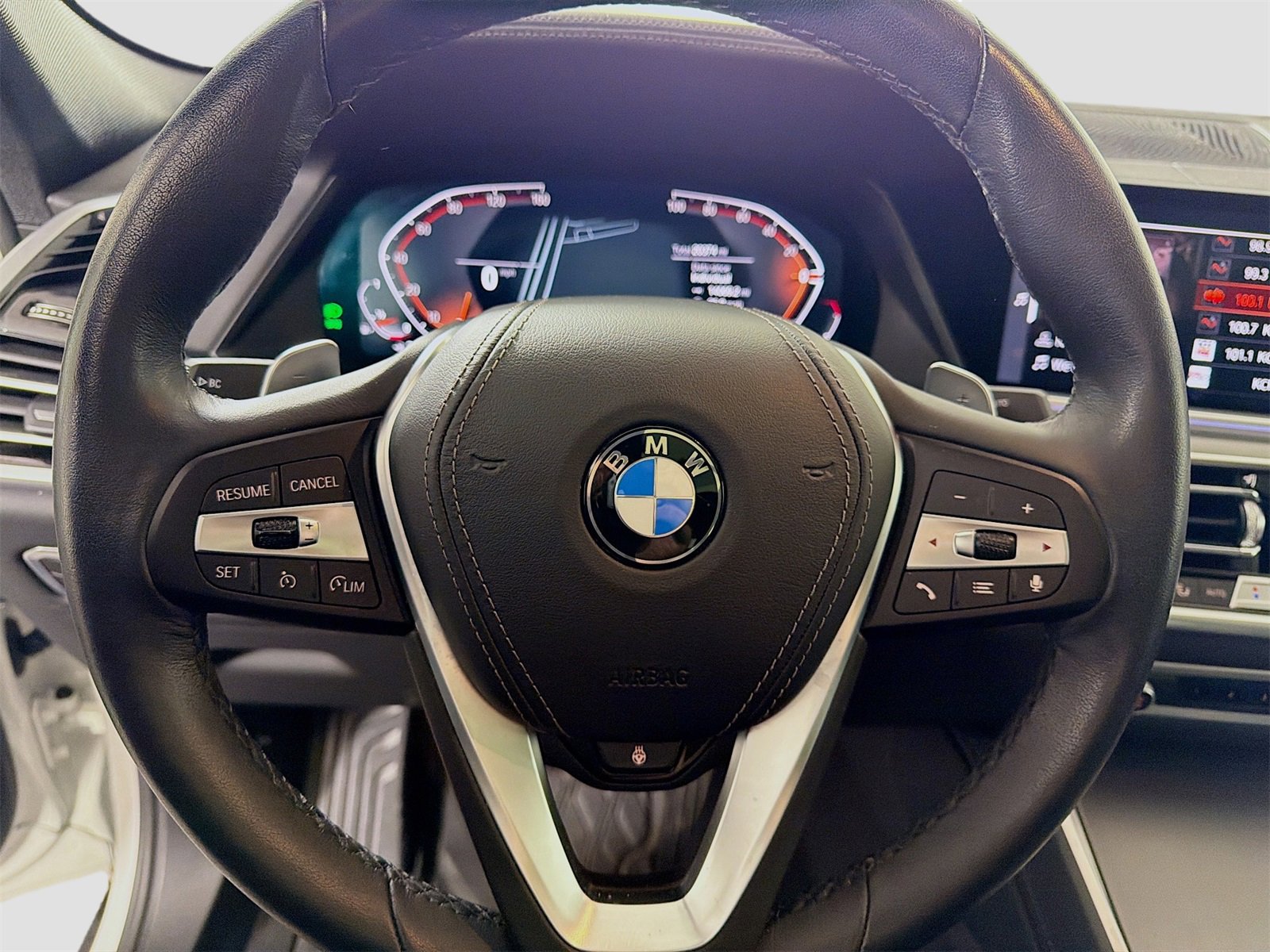 Used 2023 BMW X6 xDrive40i w/ Premium Package image 13