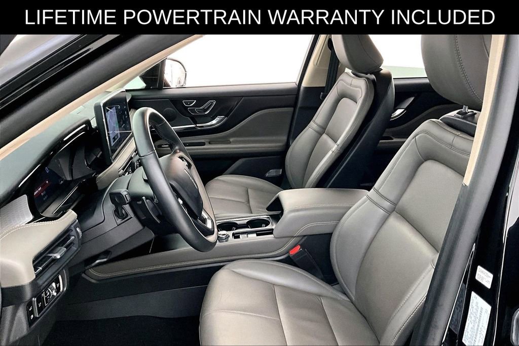 Used 2024 Lincoln Corsair Grand Touring image 32