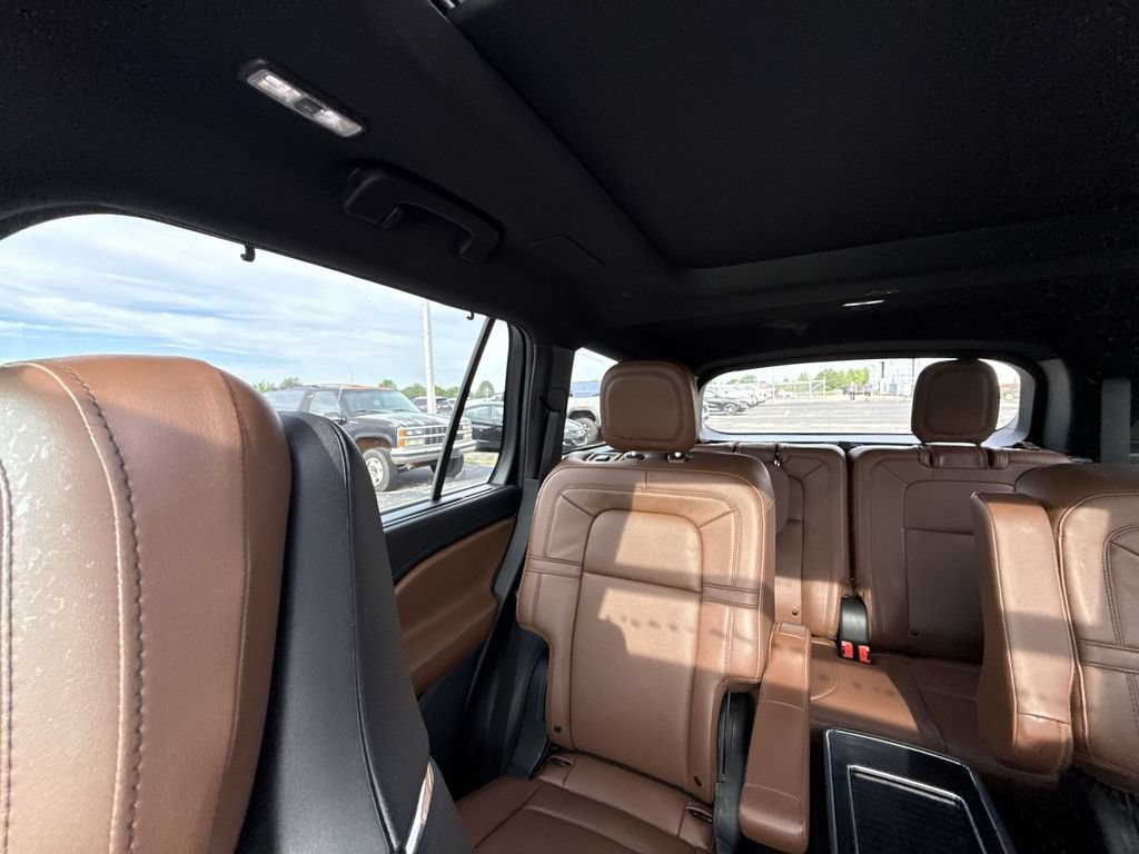 Used 2022 Lincoln Aviator Grand Touring w/ Equipment Group 301A AWD/4WD image 10