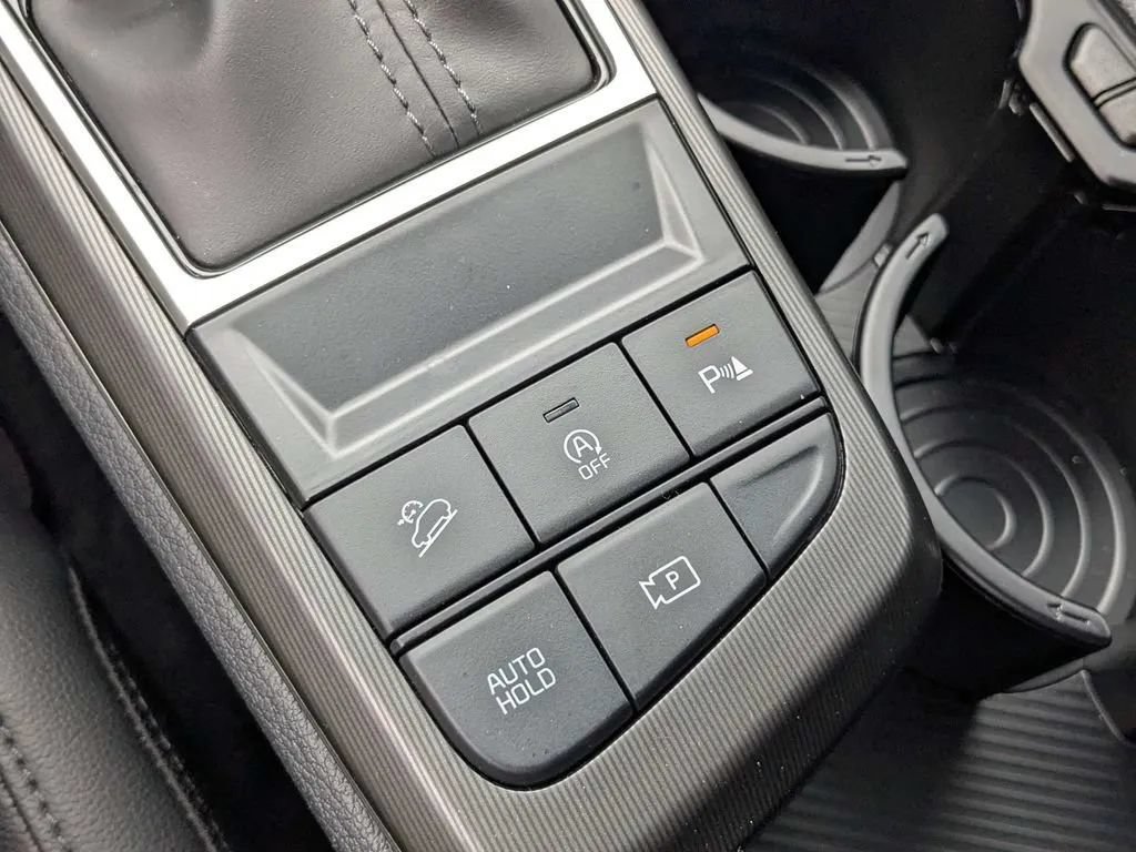 Used 2026 Kia Sportage EX FWD image 28