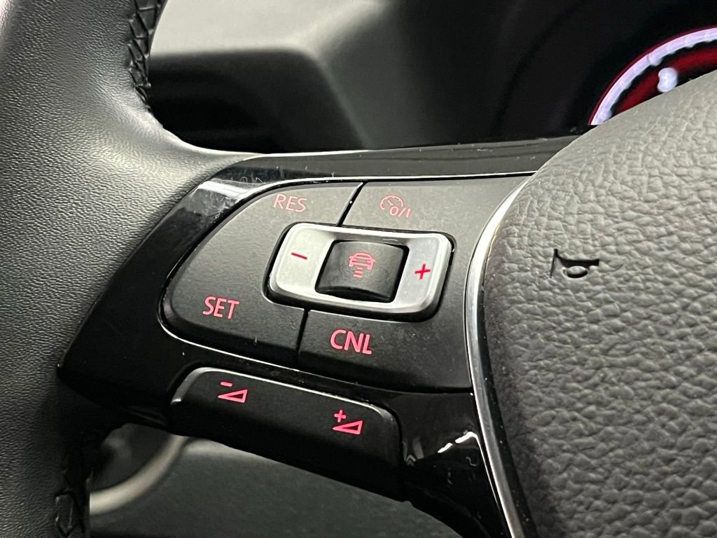 Certified 2022 Volkswagen Passat 2.0T SE FWD image 26