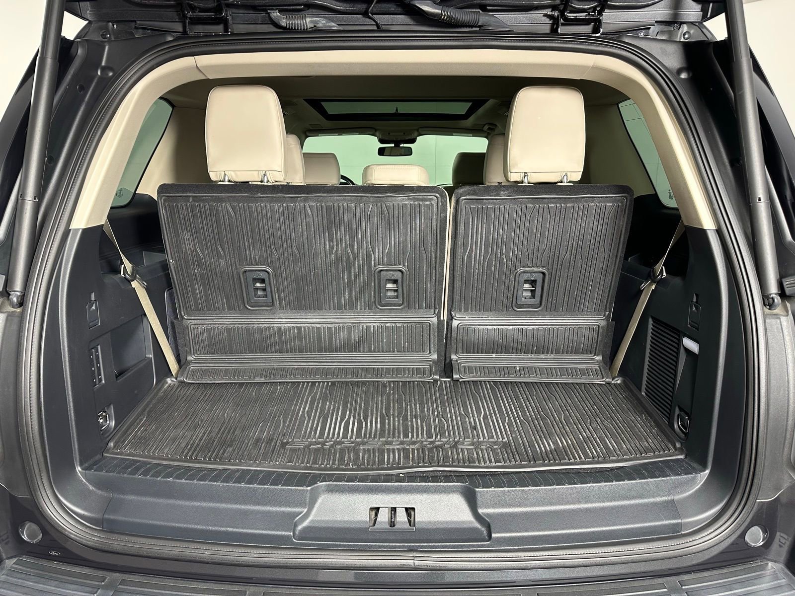 Used 2023 Ford Expedition Platinum image 33