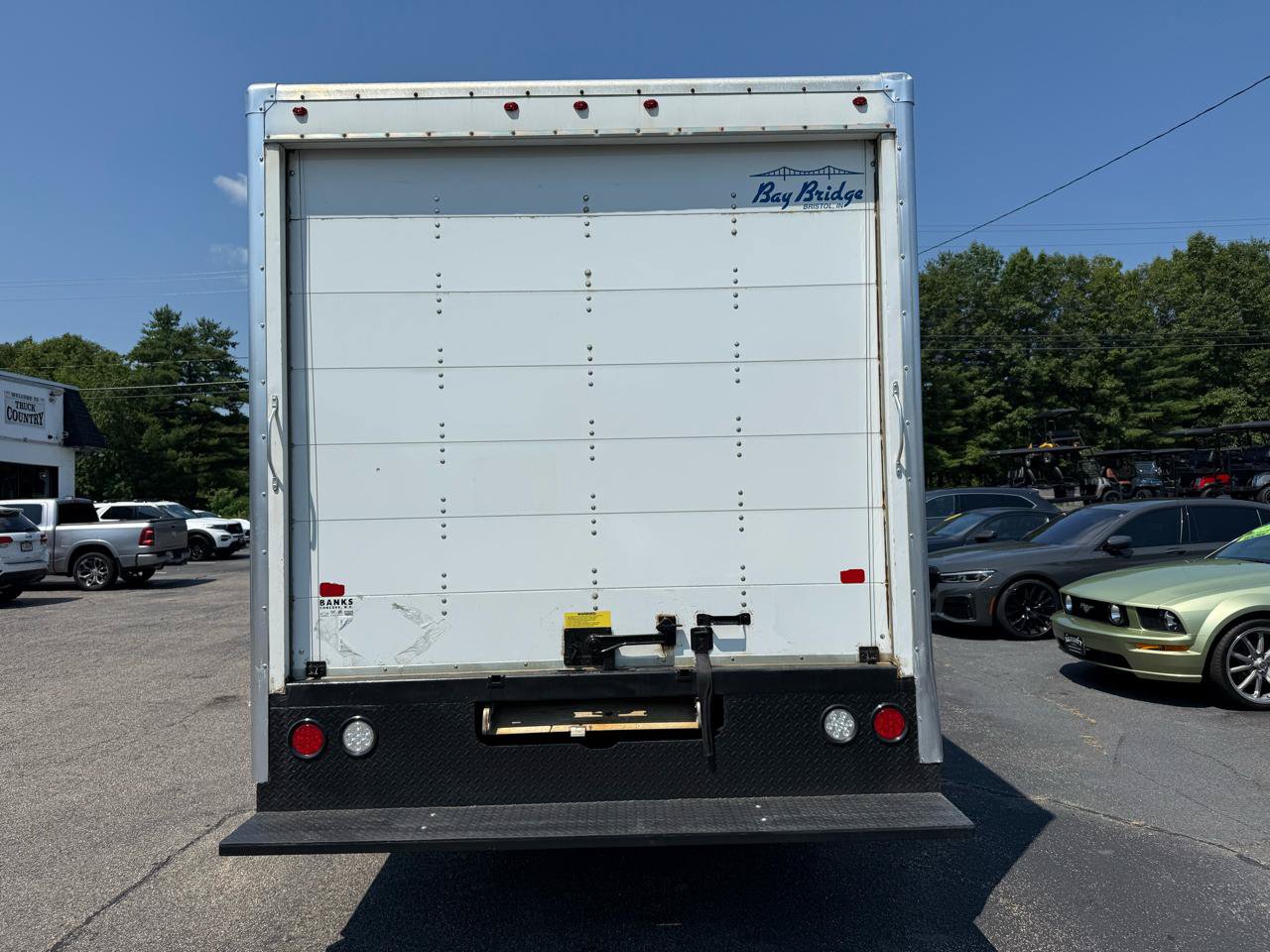 Used 2015 Chevrolet Express 3500 Extended RWD image 8